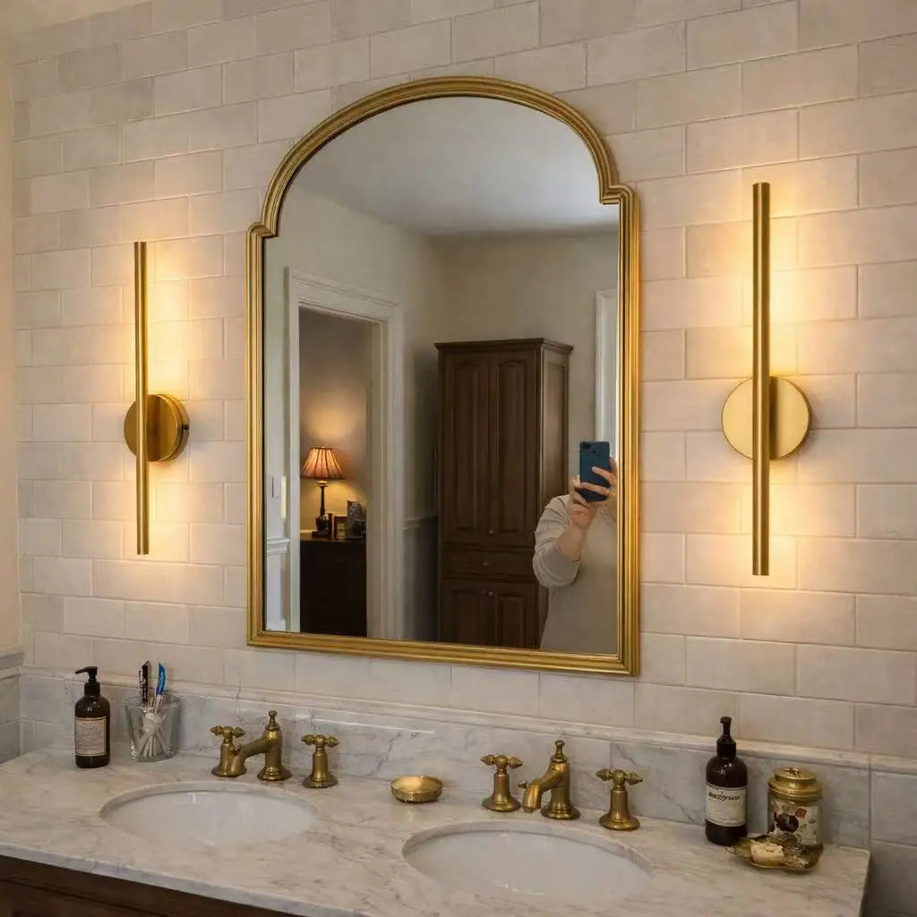 Velora Wall Light